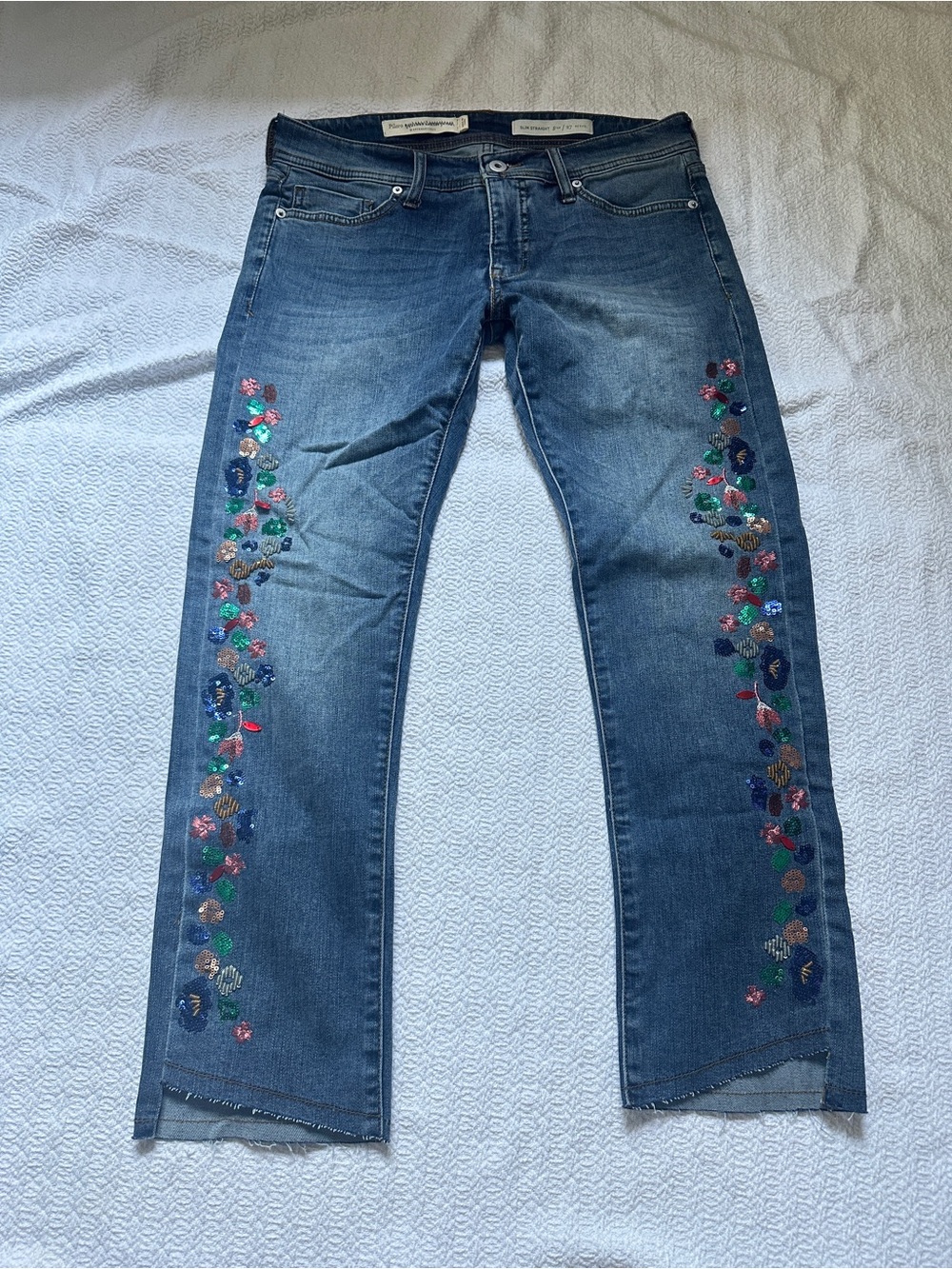 Pilcro Embroidered Dark Blue Straight-Leg Jeans